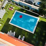 Penthouse Near Center And With Pool