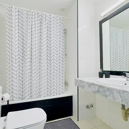 Penthouse Near Center And With Pool * توريمولينوس