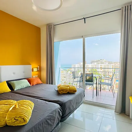 Apartment Penthouse Near Center And With Pool Torremolinos