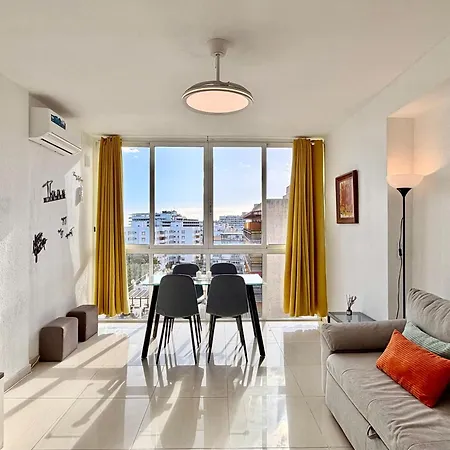 Penthouse Near Center And With Pool Torremolinos